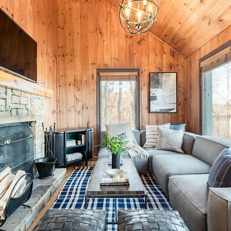 Fontana By Avantstay Gorgeous Mountain Cabin W Views Hot Tub Game Room แกตลิงเบิร์ก ภายนอก รูปภาพ