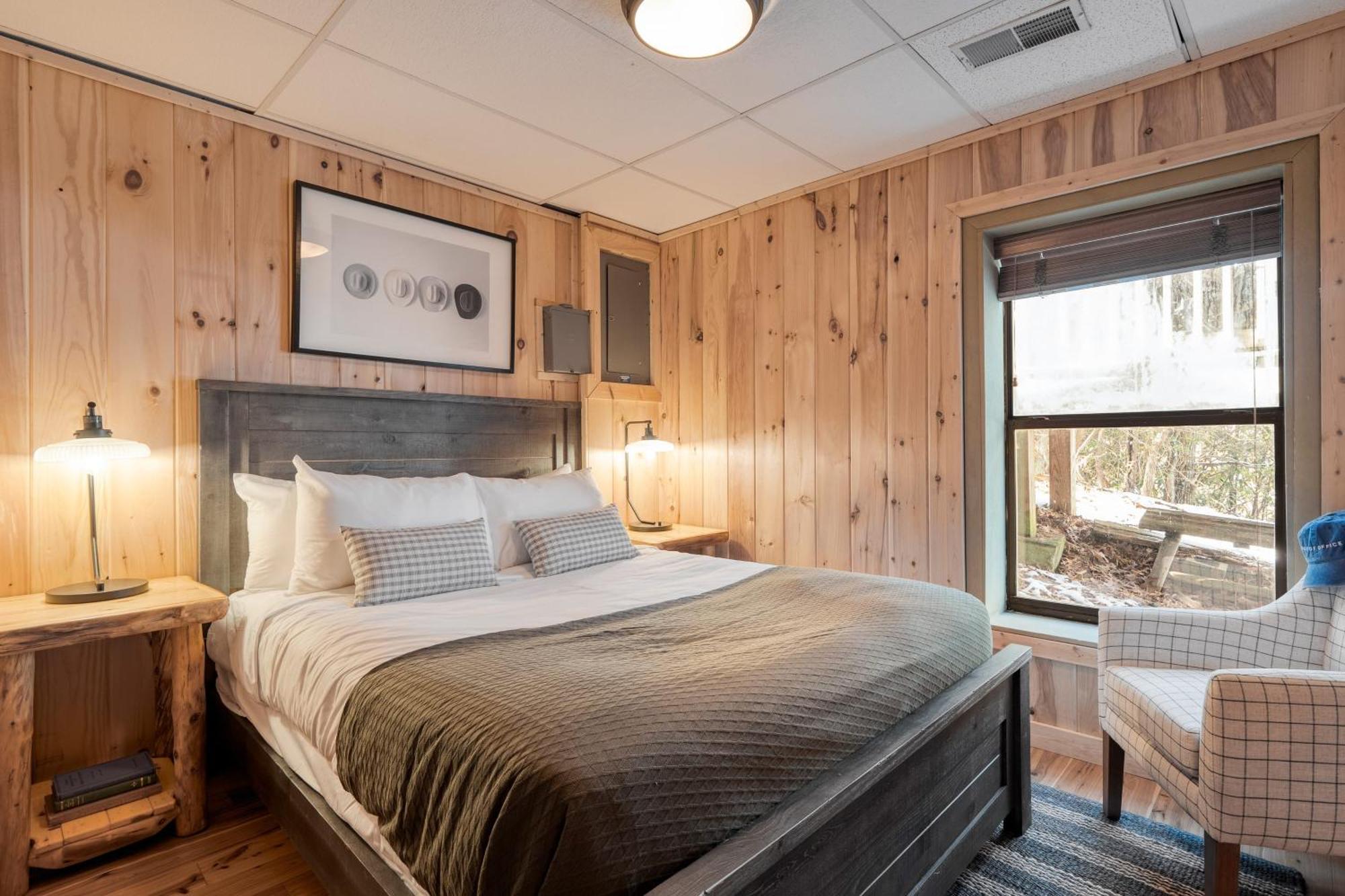 Fontana By Avantstay Gorgeous Mountain Cabin W Views Hot Tub Game Room แกตลิงเบิร์ก ภายนอก รูปภาพ