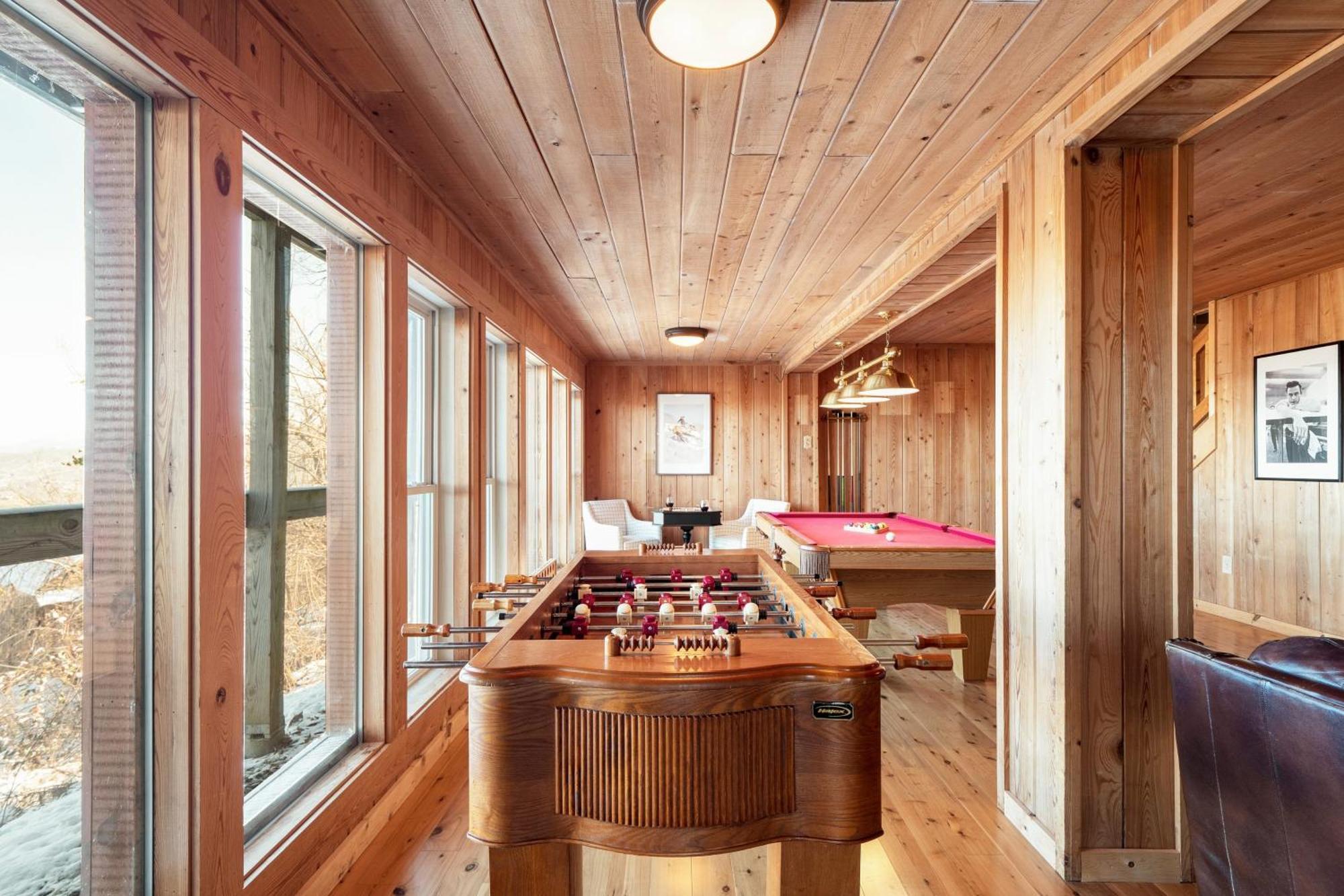 Fontana By Avantstay Gorgeous Mountain Cabin W Views Hot Tub Game Room แกตลิงเบิร์ก ภายนอก รูปภาพ