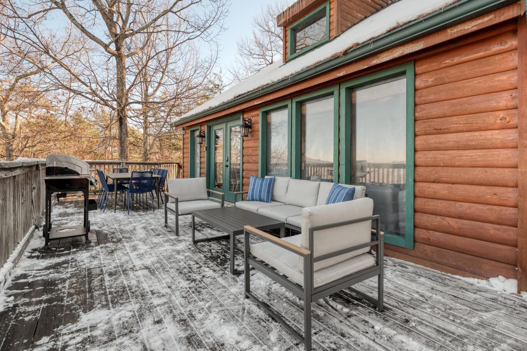 Fontana By Avantstay Gorgeous Mountain Cabin W Views Hot Tub Game Room แกตลิงเบิร์ก ภายนอก รูปภาพ